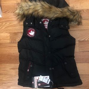 Canada Weather Gear GIRLS HOODED VEST